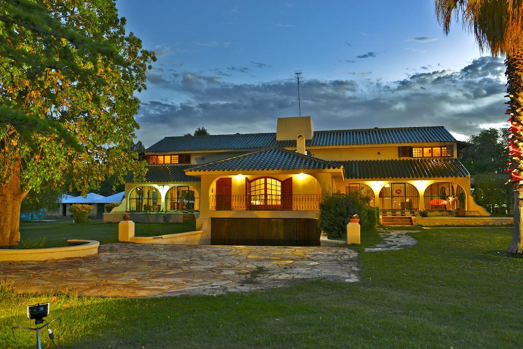 Villa Los Sauces Chacras de Coria Exteriér fotografie